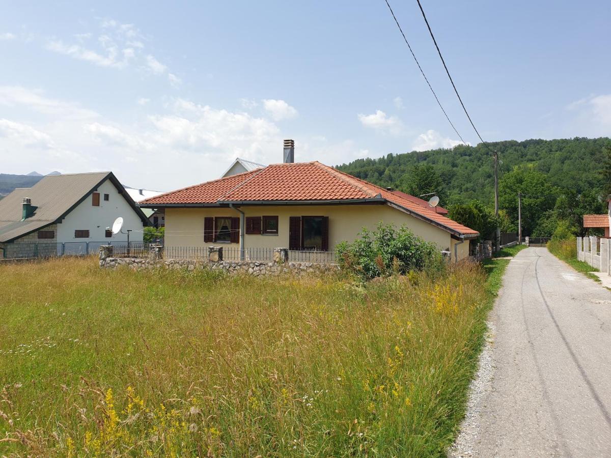 Home Vlahovic コラシン エクステリア 写真
