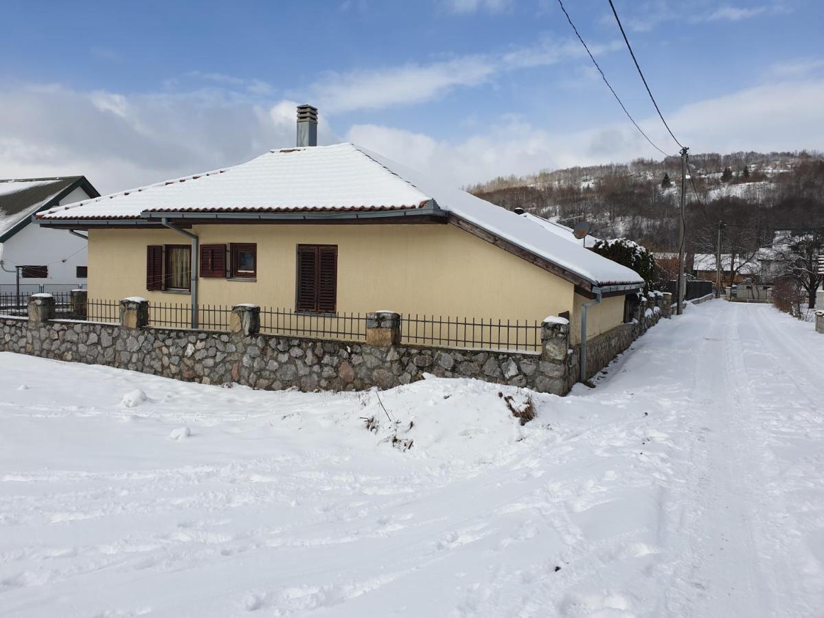 Home Vlahovic コラシン エクステリア 写真