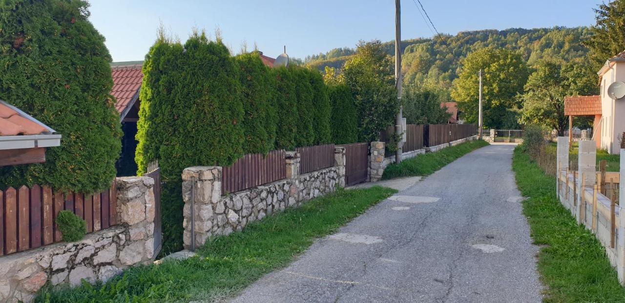 Home Vlahovic コラシン エクステリア 写真