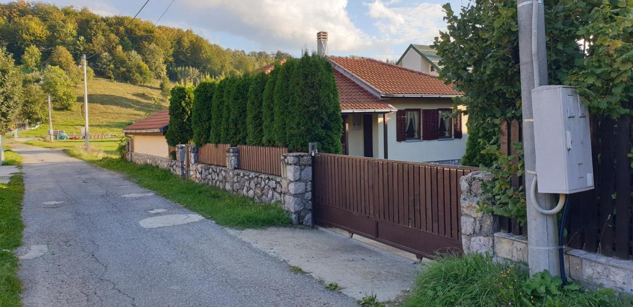 Home Vlahovic コラシン エクステリア 写真